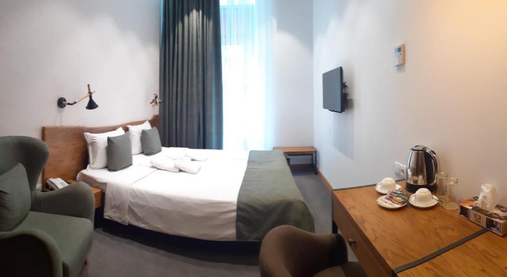 R&R Hotel 예레반 외부 사진