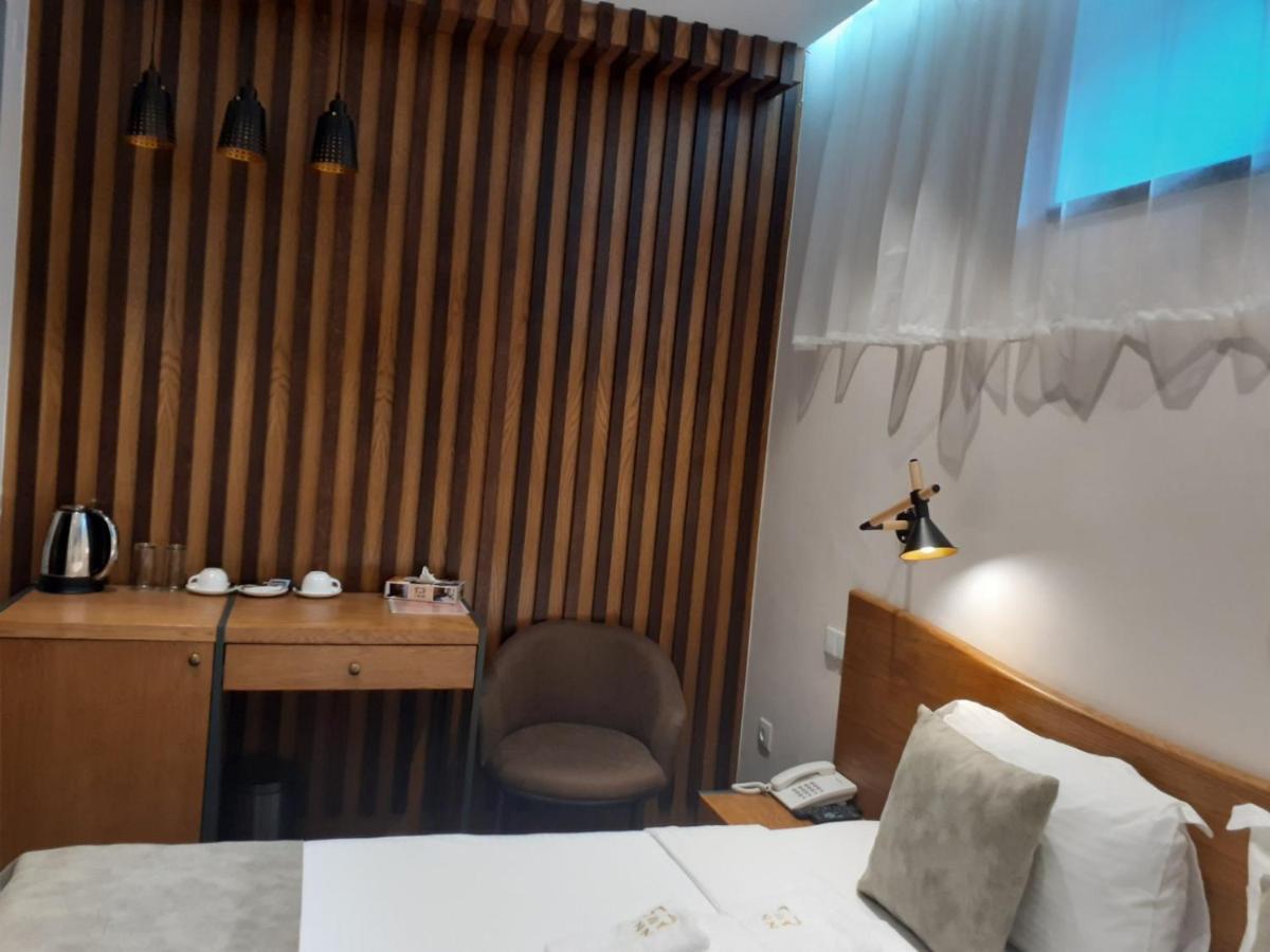 R&R Hotel 예레반 외부 사진