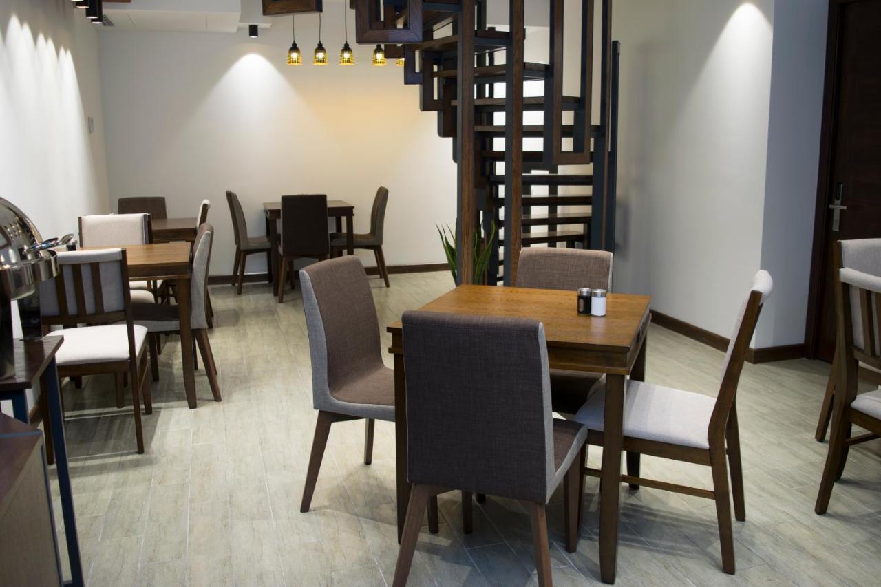 R&R Hotel 예레반 외부 사진