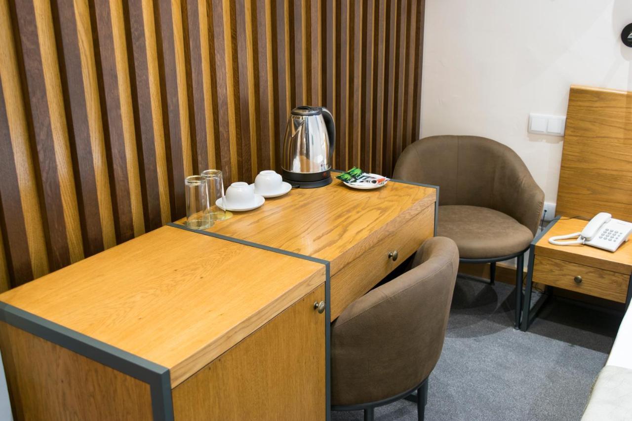 R&R Hotel 예레반 외부 사진